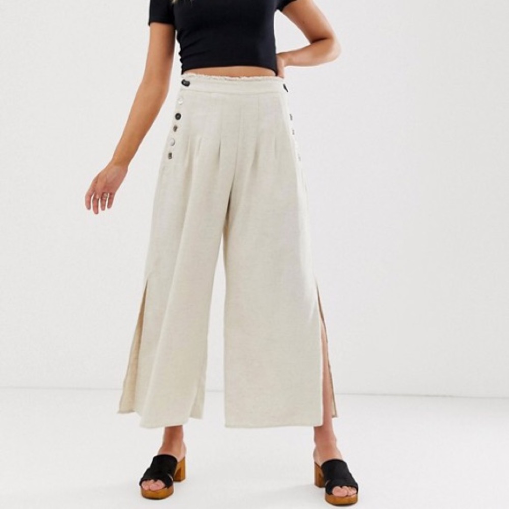 NWT! Flowy, split-leg pants by Moon River, Size L